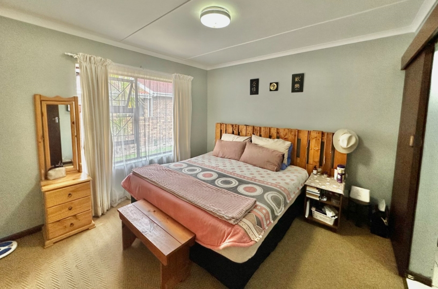 3 Bedroom Property for Sale in Denneoord Western Cape